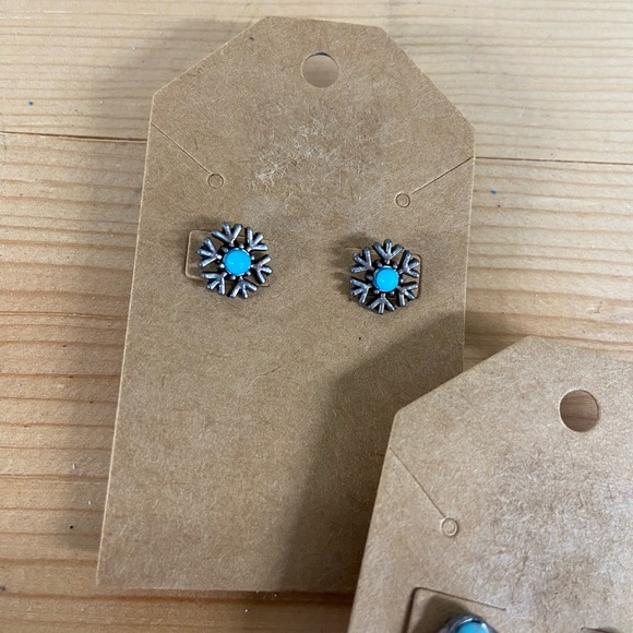 Earring Bundle - Picture 7 of 8